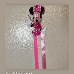 Minnie Mouse bow holder